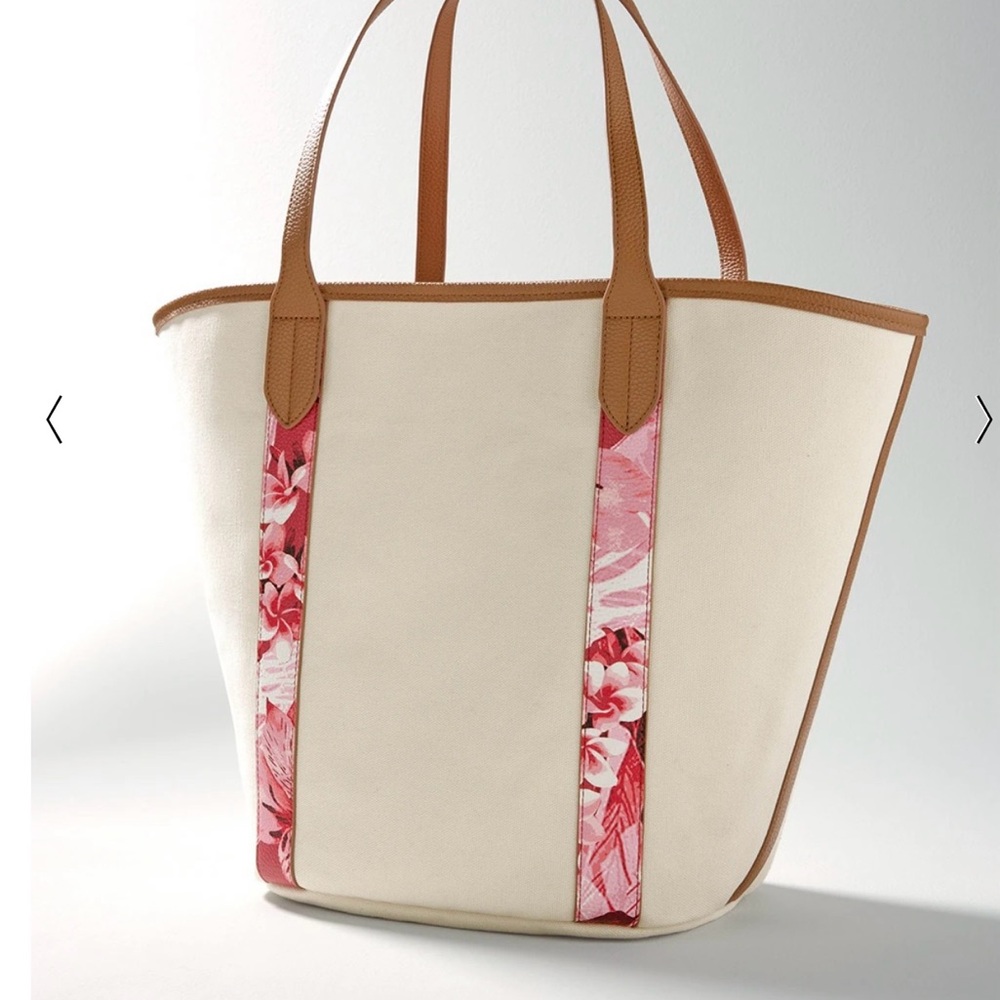 NWT Reversaible White House Black Market Cream and Pink Floral Tote